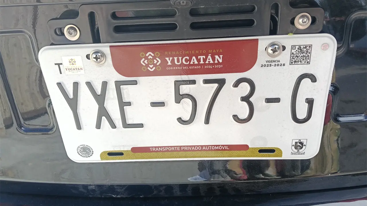 Estos son los documentos que debes reunir para poder tramitar el cambio de placas en Yucatán. Foto: Freepik.