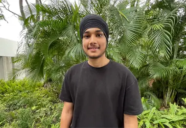 Rajveer Singh es el joven alemán que vino a enseñar inglés y terminó aprendiendo el idioma del corazón culichi