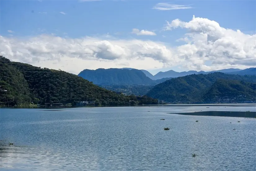 Presa Valle de Bravo, una de las más grandes del Sistema Cutzamala. Foto: Cuartoscuro