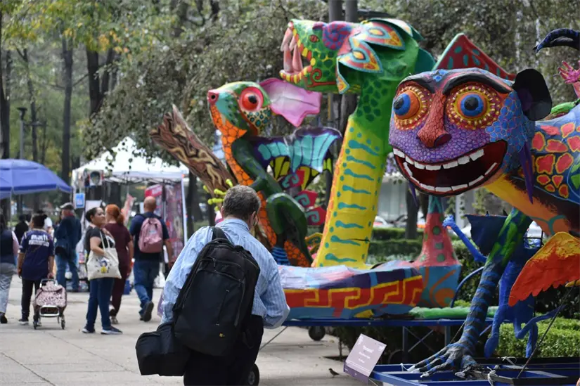 Si te pierdes el desfile, podrás acudir a observar los alebrijes en su exhibición. Foto: Cortesía.