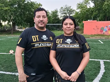 Amor de cancha en Culiacán: Guadalupe y Saira convierten su pasión por el fútbol en una escuela de vida