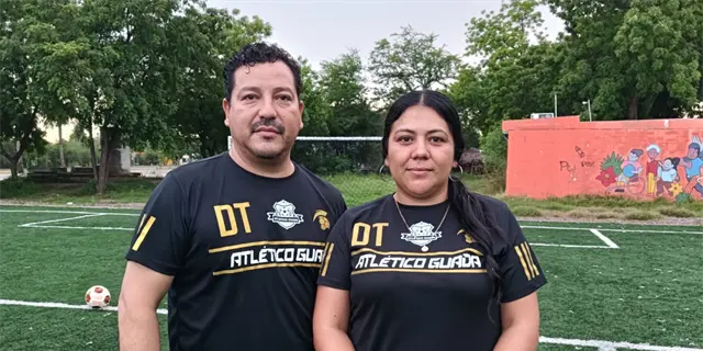 Amor de cancha en Culiacán: Guadalupe y Saira convierten su pasión por el fútbol en una escuela de vida