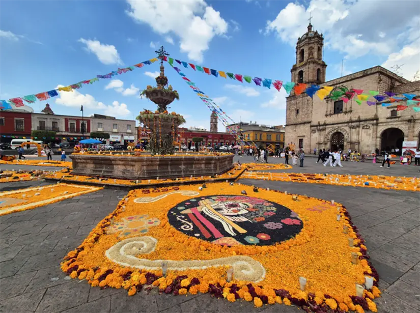 Recorre y disfruta de las calles de Morelia en el Día de Muertos. Foto: cortesía.