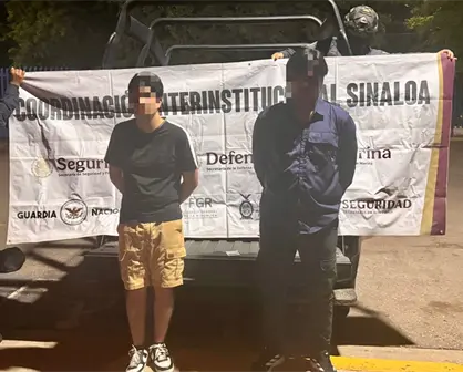 Detienen a dos jóvenes con cigarros de marihuana en Villas del Río, Culiacán