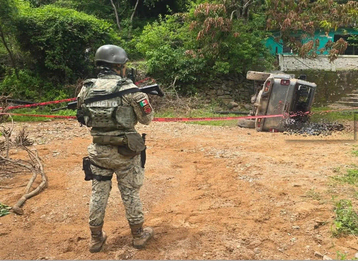 Operativo interinstitucional en Escuinapa deja tres agresores sin vida y arsenal asegurado.
