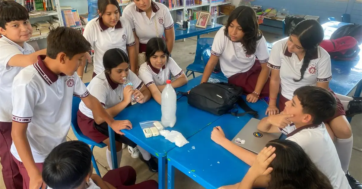 “Apaga el vape y enciende tu futuro”. Jóvenes del Limoncito, dan una lección de vida desde su secundaria en Navolato