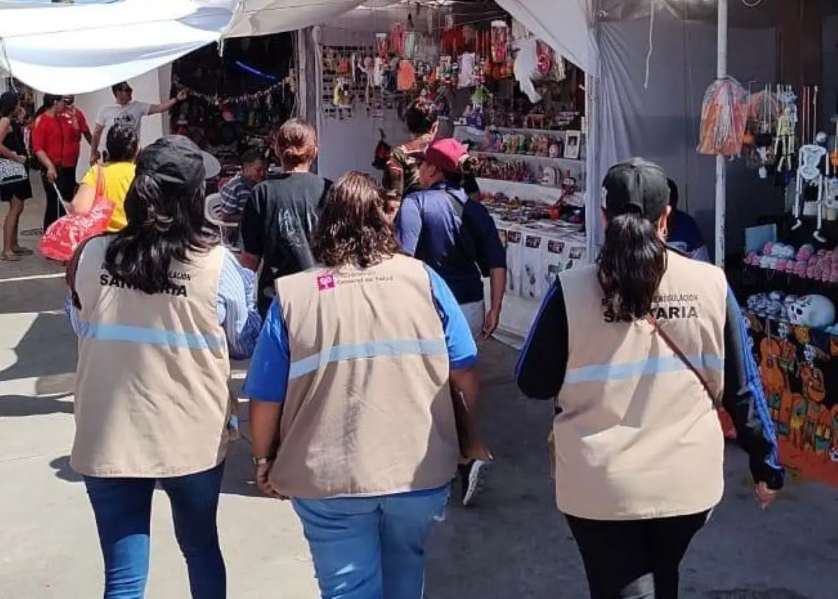 Preparan los últimos detalles del Tianguis de los Muertitos en Aguascalientes. Foto: Cortesía