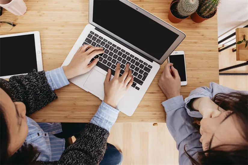 Windows trae nuevas mejoras que harán tu día a día aun más fácil. Foto: Freepik.