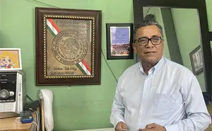 Adalberto Valle El Singer una historia de superación y compromiso con la comunidad en Mazatlán