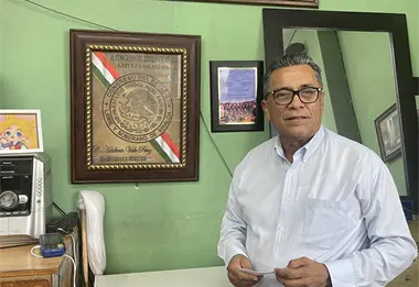 Adalberto Valle El Singer una historia de superación y compromiso con la comunidad en Mazatlán
