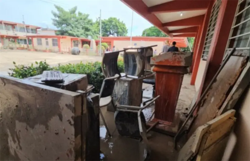 Escuelas en Veracruz quedan afectadas debido a fuertes lluvias. Foto: cortesía.