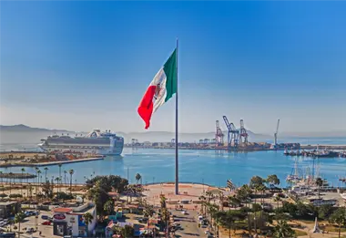 Estudiantes bajacalifornianos representan a México en concurso de ensayo y cartel turístico internacional