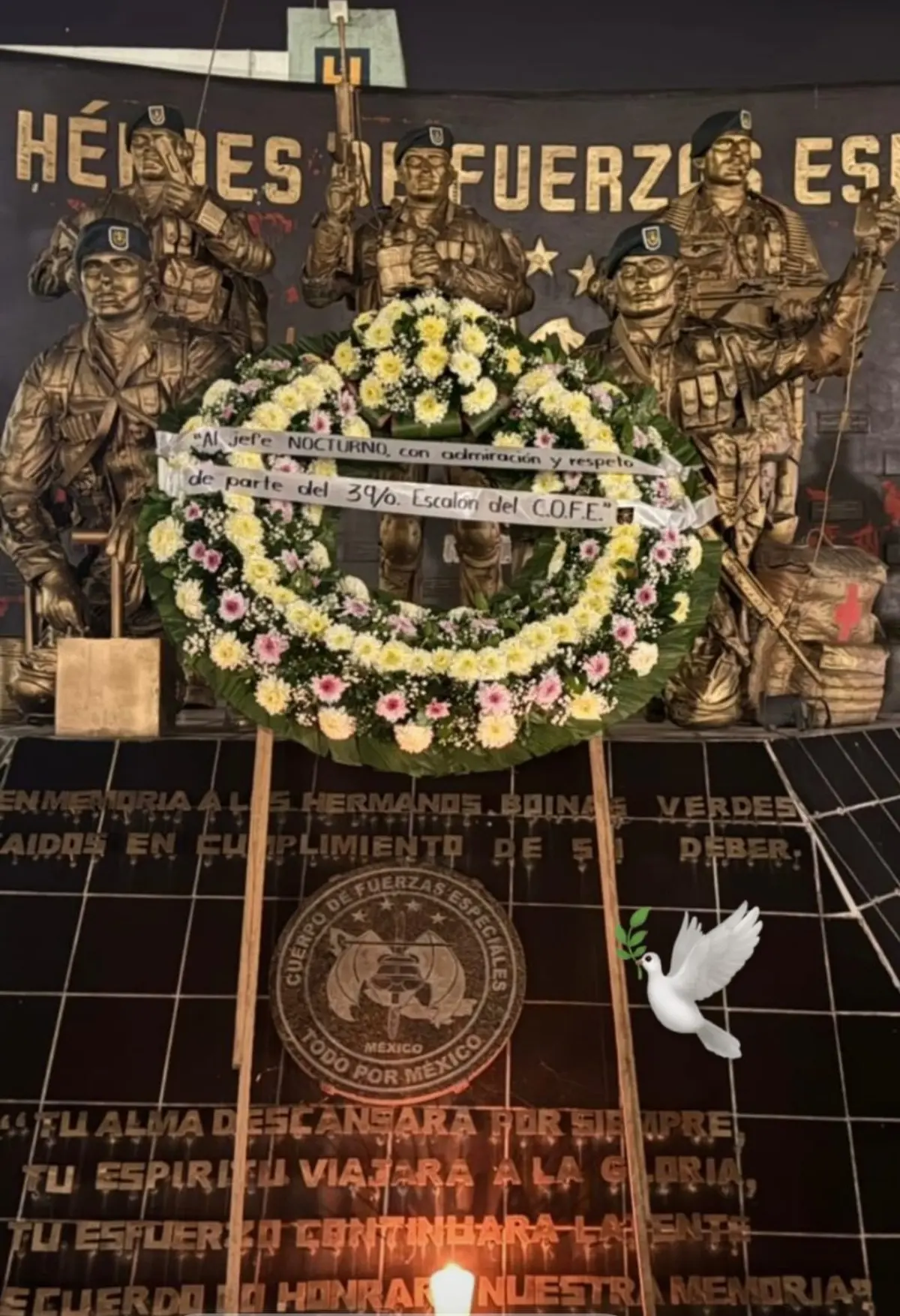 La comunidad militar le rindió homenaje al Mayor, reconociendo su heroísmo. Foto: Noroeste