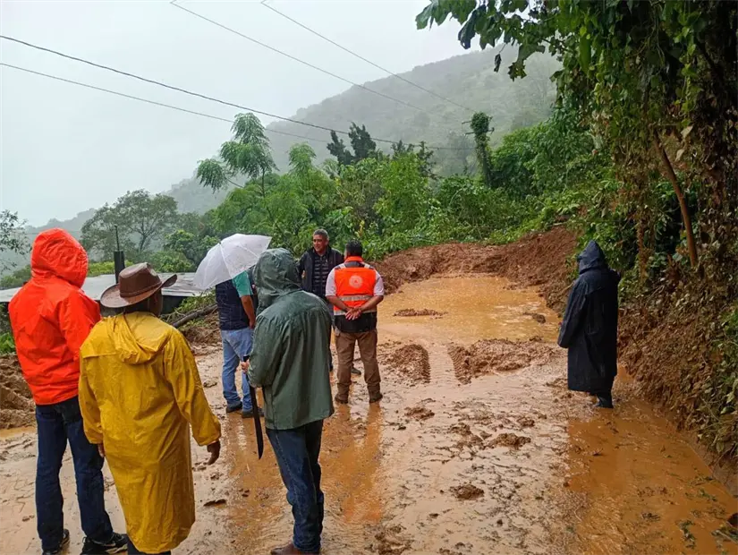 Tanto la Sedena como la Semar se han encargado de brindar a poyo a los afectados por las lluvias. Foto: Cortesía.