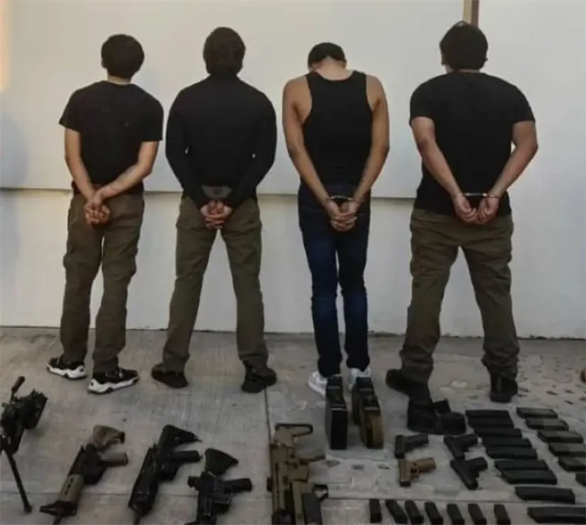 Los 4 detenidos tras el intenso operativo en Culiacán. Foto: Cortesía
