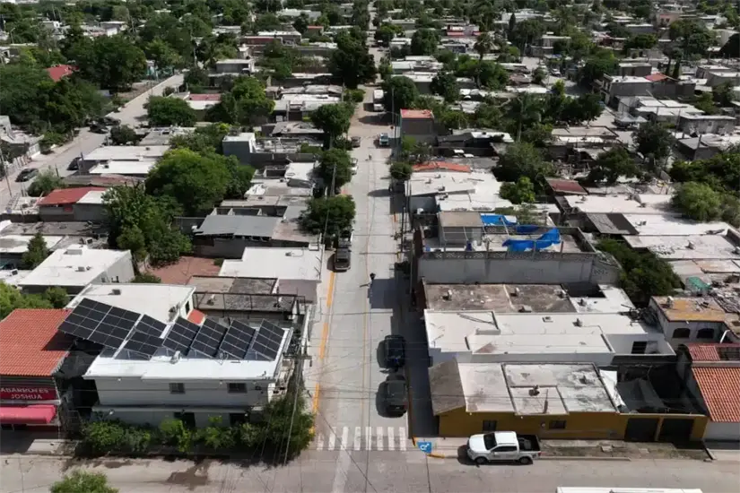 El gobernador también se comprometió a la rehabilitación de dos escuelas primarias. Foto: Gob. de Sinaloa