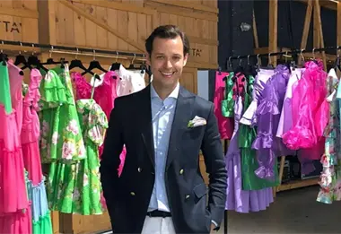 Conoce a Andrés Romo, el sinaloense que triunfa con su colección Tambora en Italia