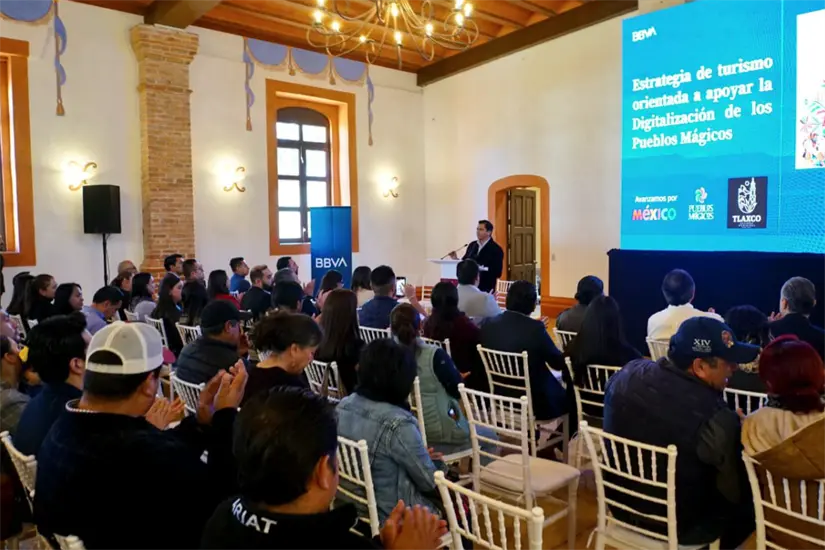 Esta nueva estrategia lleva a cabo capacitaciones en formación, educación financiera, etc. a empresarios locales. Foto: Cortesía.