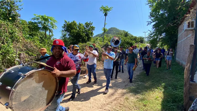 Banda sinaloense puso el ambiente en la Fiesta de la Taspana 2025. Foto:  Yolanda Tenorio
