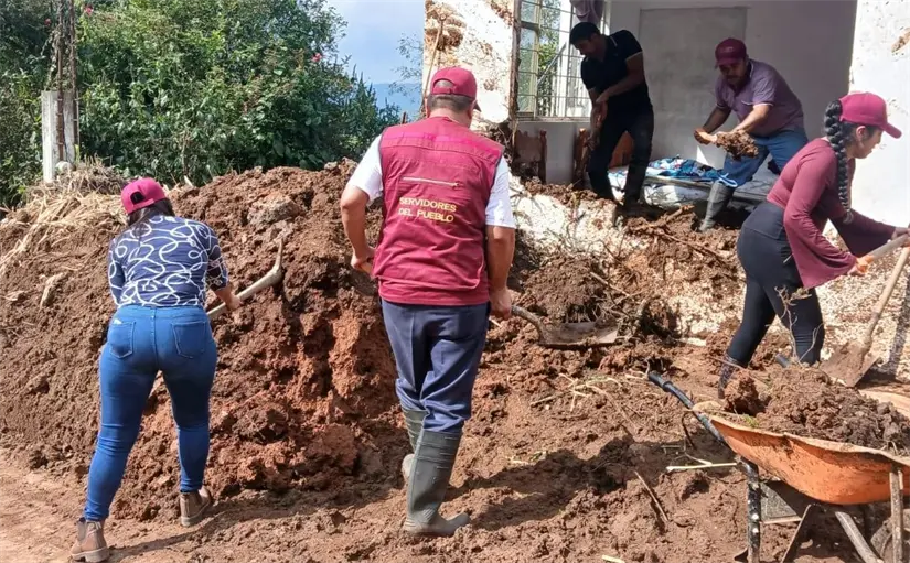 Avanza la limpieza de viviendas afectadas por las lluvias en Hidalgo. Foto: Cortesía
