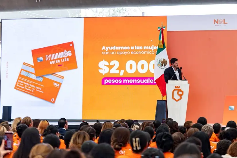 Proceso de registro para recibir el apoyo de 2 mil pesos en Nuevo León. Foto: Cortesía