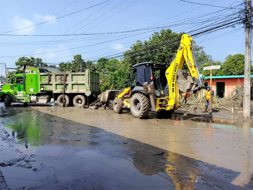 Siguen los trabajos para reestablecer las comunidades dañadas. Foto: Gob. de México