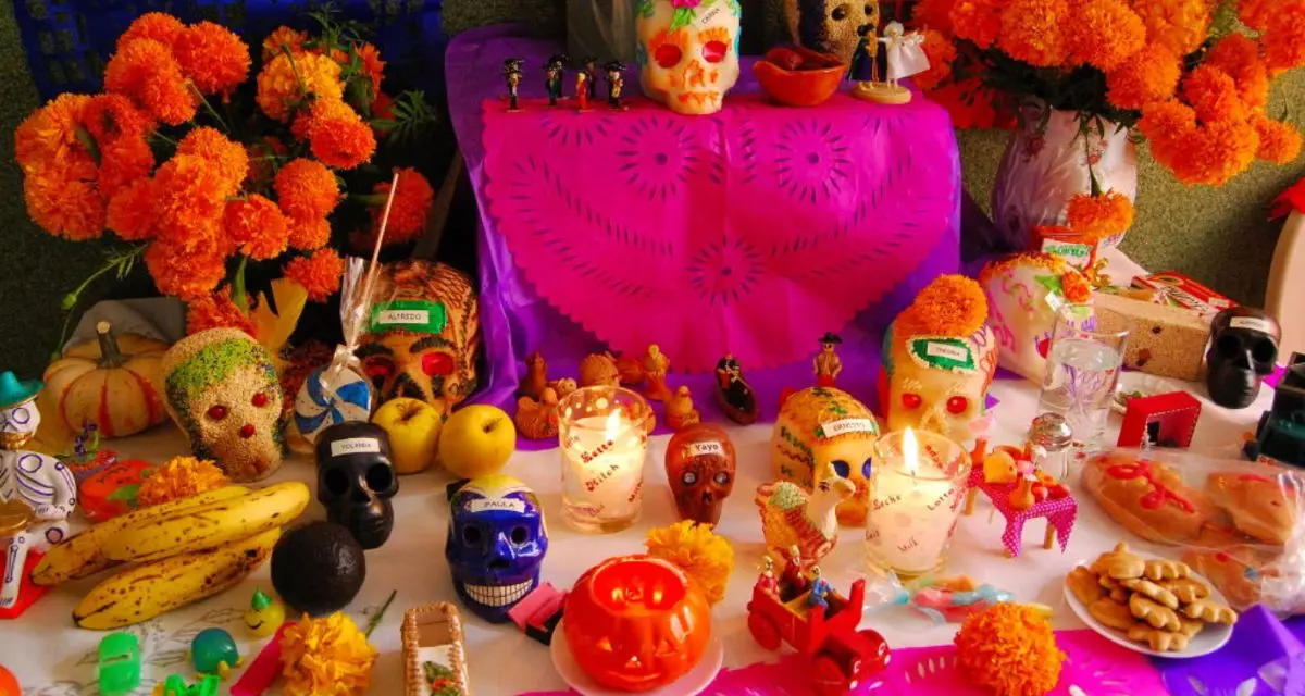 Conoce los elementos de un altar para niños. Foto: cortesía