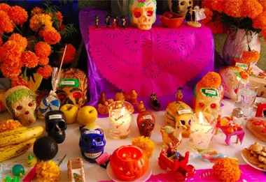 Día de Muertos 2025 ¿Cuándo se ponen las ofrendas para los niños y qué llevan?