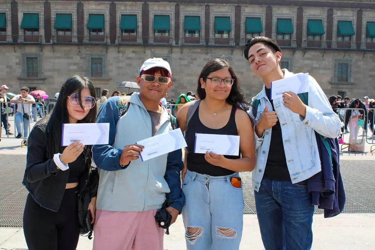 Anuncian registro para la Beca para Transporte y Más en la CDMX. Foto: Cortesía