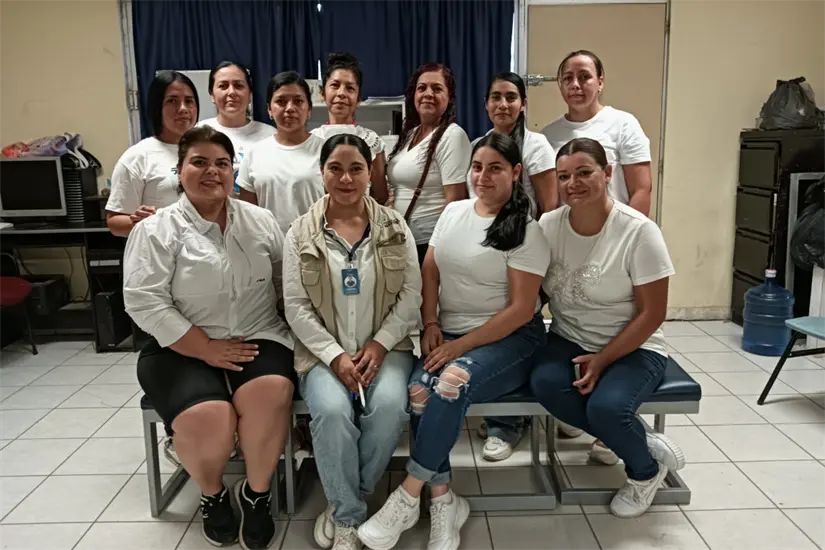 Las actividades en favor de la Paz, fueron promovidas por Abigail Meza, en representación de Proeduca Sinaloa, quien se coordinó con un grupo de madres de familia integrantes del Consejo Escolar de Participación Social del plantel.