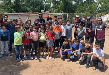 Atención médica, deporte y apoyos sociales llenan de bienestar la colonia Renato Vega Amador en Culiacán
