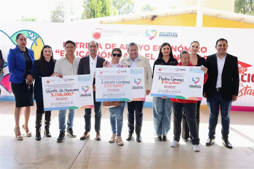 Arranca la entrega de apoyos para uniformes escolares en Zacatecas. Foto: Cortesía