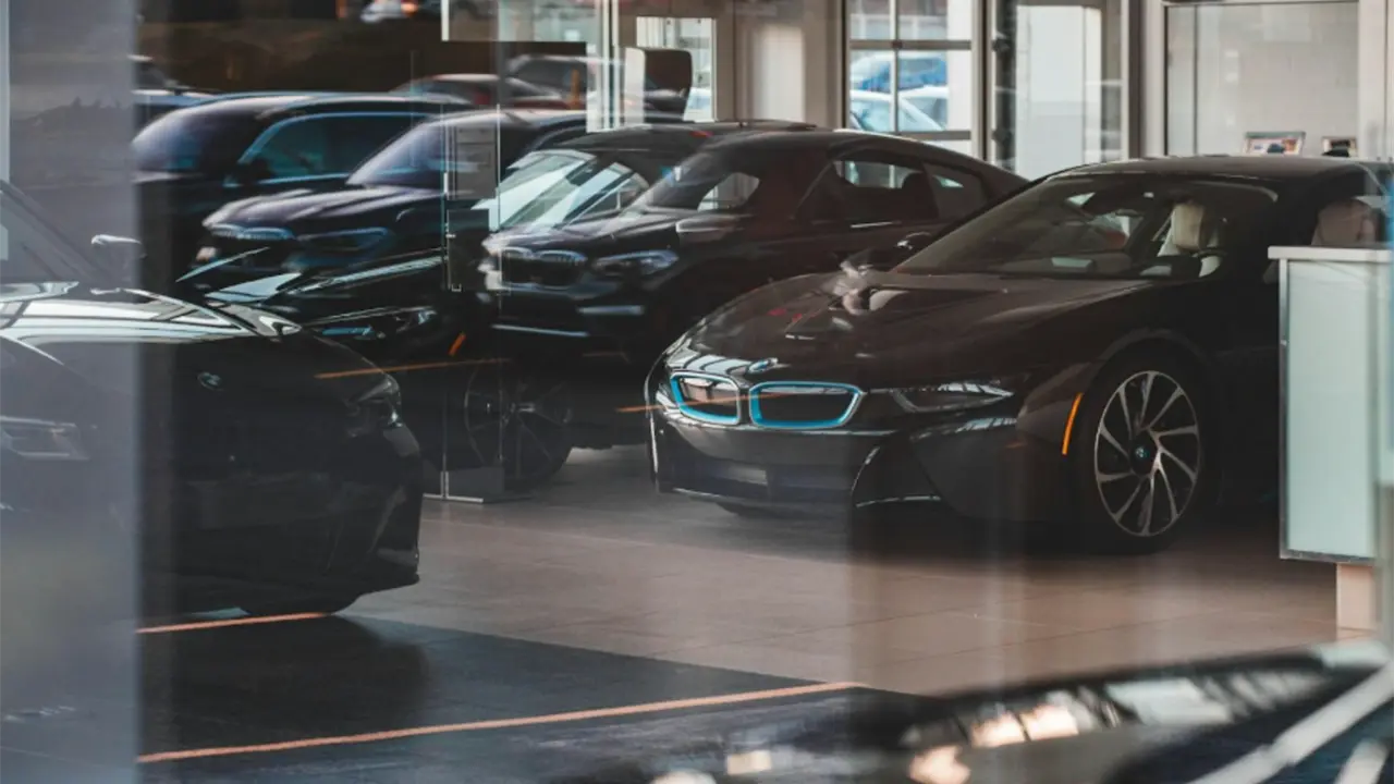 El auge del mercado de autos seminuevos: cómo la digitalización está cambiando la forma de comprar y vender.