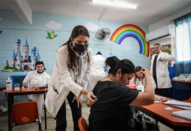 Bienestar y progreso llegan a la colonia Campesina El Barrio en Culiacán