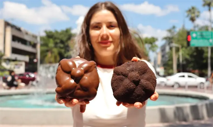 Desde el tradicional pan de muertos hasta el cubierto completamente de chocolate, perfecto para acompañarlo con una taza de café. Foto: Cortesía.