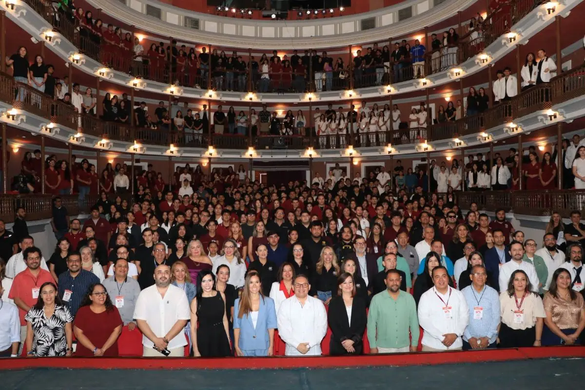 Desde Mazatlán, integrantes de la Red de Radios Universitarias de México y Radio UAdeO fortalecen la colaboración académica y cultural.