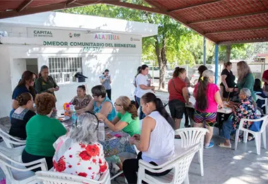 Flores que unen corazones y siembran alegría en la colonia La Amistad, Culiacán