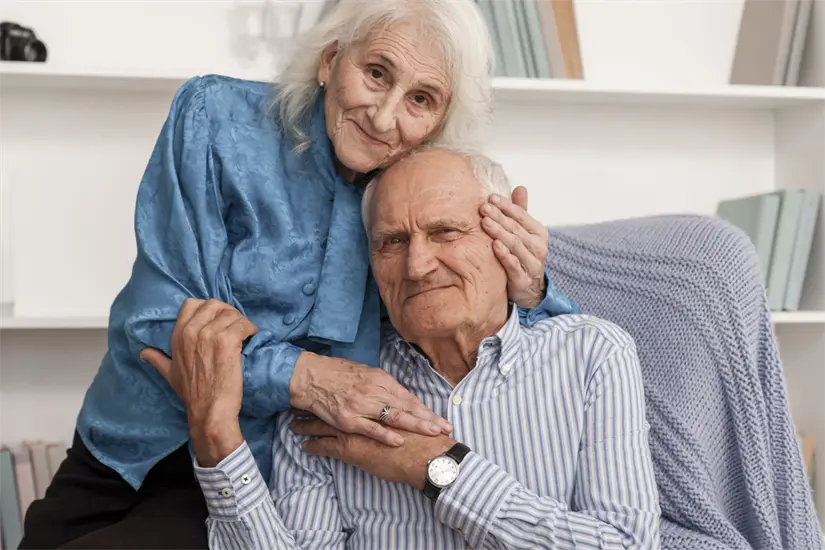 Conoce cómo los adultos mayores pueden acceder a descuentos en Fraiche con la tarjeta INAPAM. Foto: Freepik.