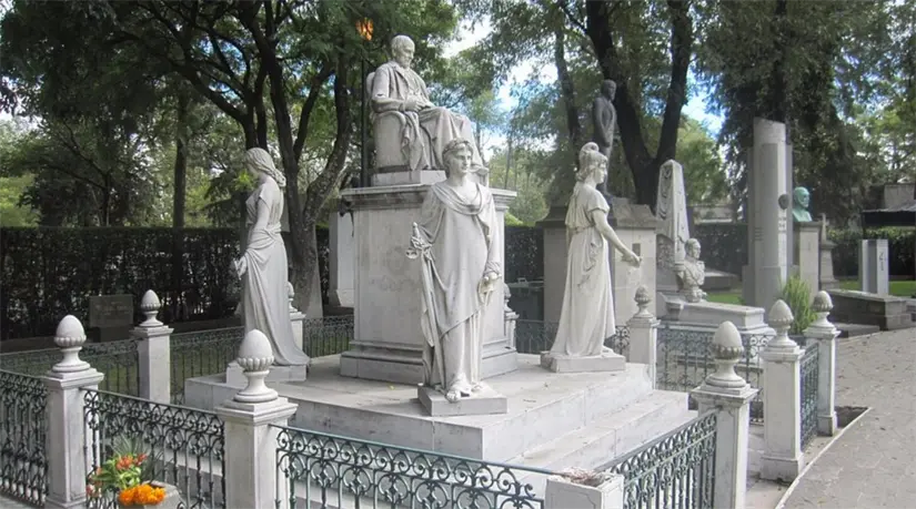 Visitar este panteón es un deleite para quienes aprecian la arquitectura y la historia. Foto: Cortesía
