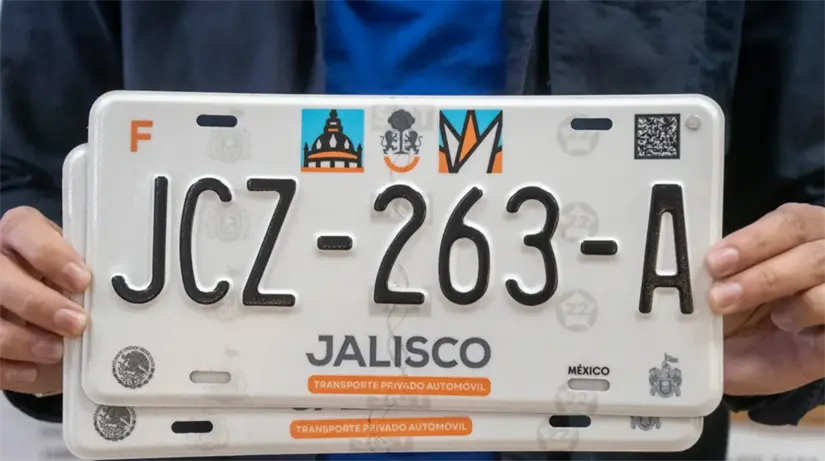 Aprovecha las promociones que tiene el Gobierno de Jalisco para hacer el cambio de placas y evitar multas. Foto: cortesía.