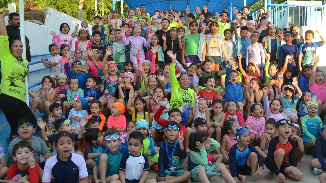Escuela de Natación del Parque Culiacán 87 despide con orgullo una temporada llena de aprendizaje y sonrisas.  ¡Nos vemos en el 2026! Foto: Juan Madrigal
