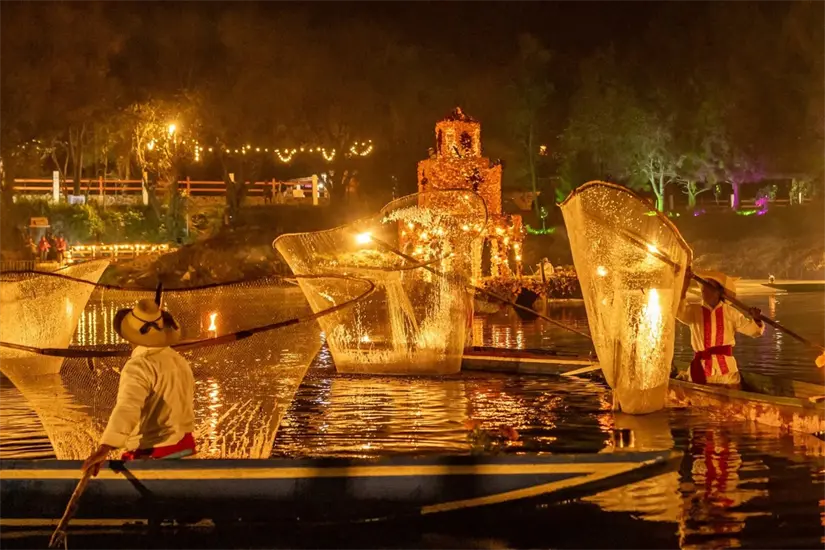 La pesca en el Día de Muertos en Pátzcuaro