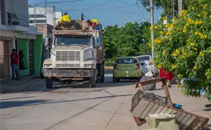 Vecinos de la colonia Amistad se unen para prevenir el dengue en Culiacán