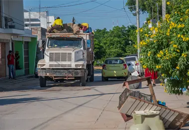 Vecinos de la colonia Amistad se unen para prevenir el dengue en Culiacán