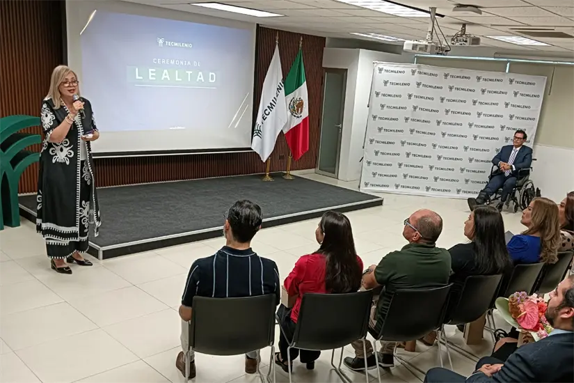 Martha Reyes, presidenta de Coparmex, reconoció la aportación de Tecmilenio para Sinaloa.