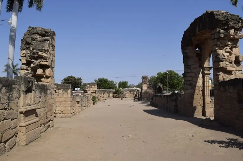 Interior de la nave del templo jesuita en ruinas de Nío Guasave. Foto Línea Directa