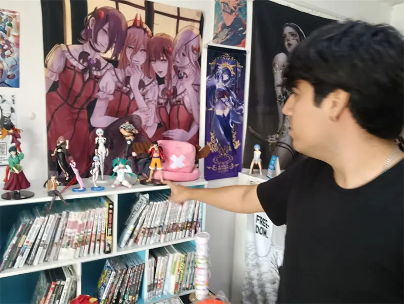 Mario García Cruz, toma su tiempo para mantener vivo el anime en Barrancos.