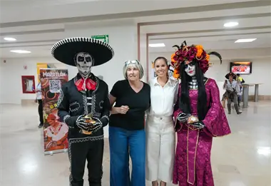 Mazatlán abre las puertas al turismo invernal, llega el primer vuelo de la temporada