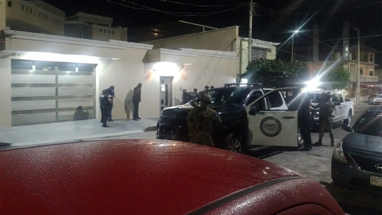Refuerzan seguridad en Veracruz cateos en Tierra Blanca dejan importante decomiso de armas y autos