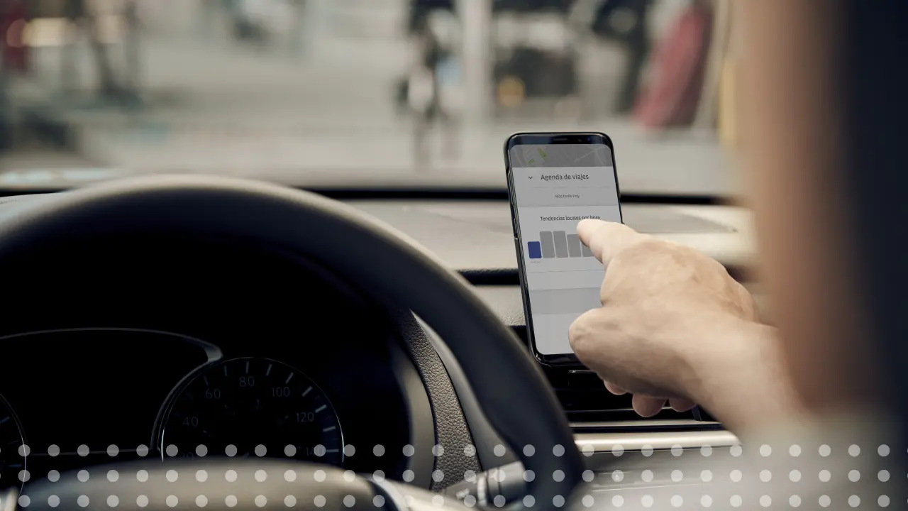 Uber gana en tribunales: conductores ya pueden recoger usuarios en aeropuertos sin miedo a multas.